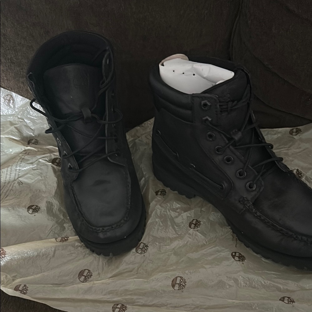 Timberland Black Rugged Boots with  Durable Sole